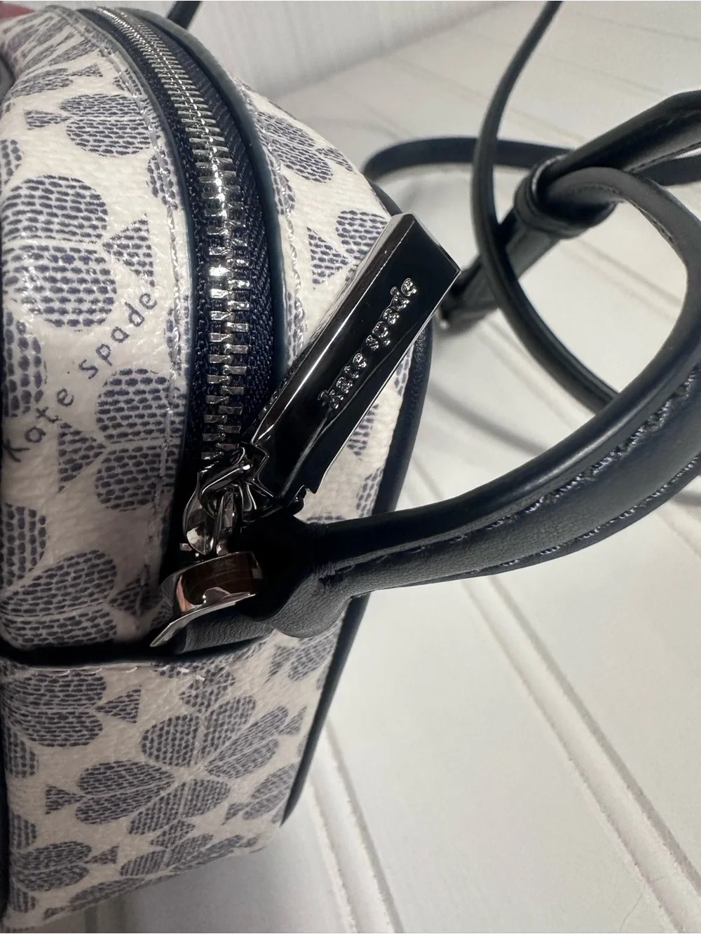 Kate Spade Signature Spade flower mini camera bag crossbody purse bag
